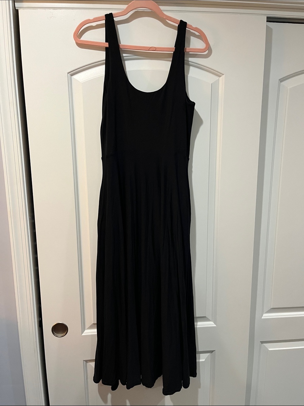 Scoop neck black sun dress